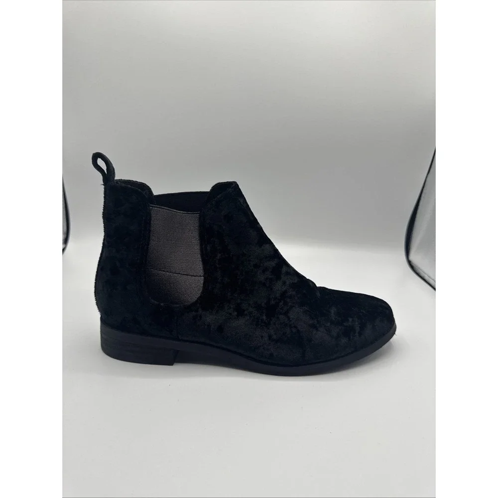 TOMS Ella Chelsea Booties Black Velvet Casual‎ Boots 10011311 Size 7.5